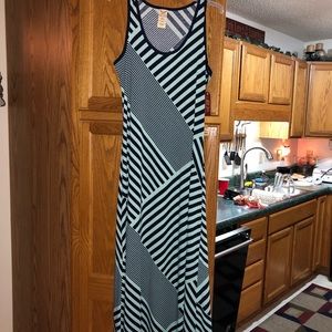 Faded Glory Mint / Navy Maxi Size 10